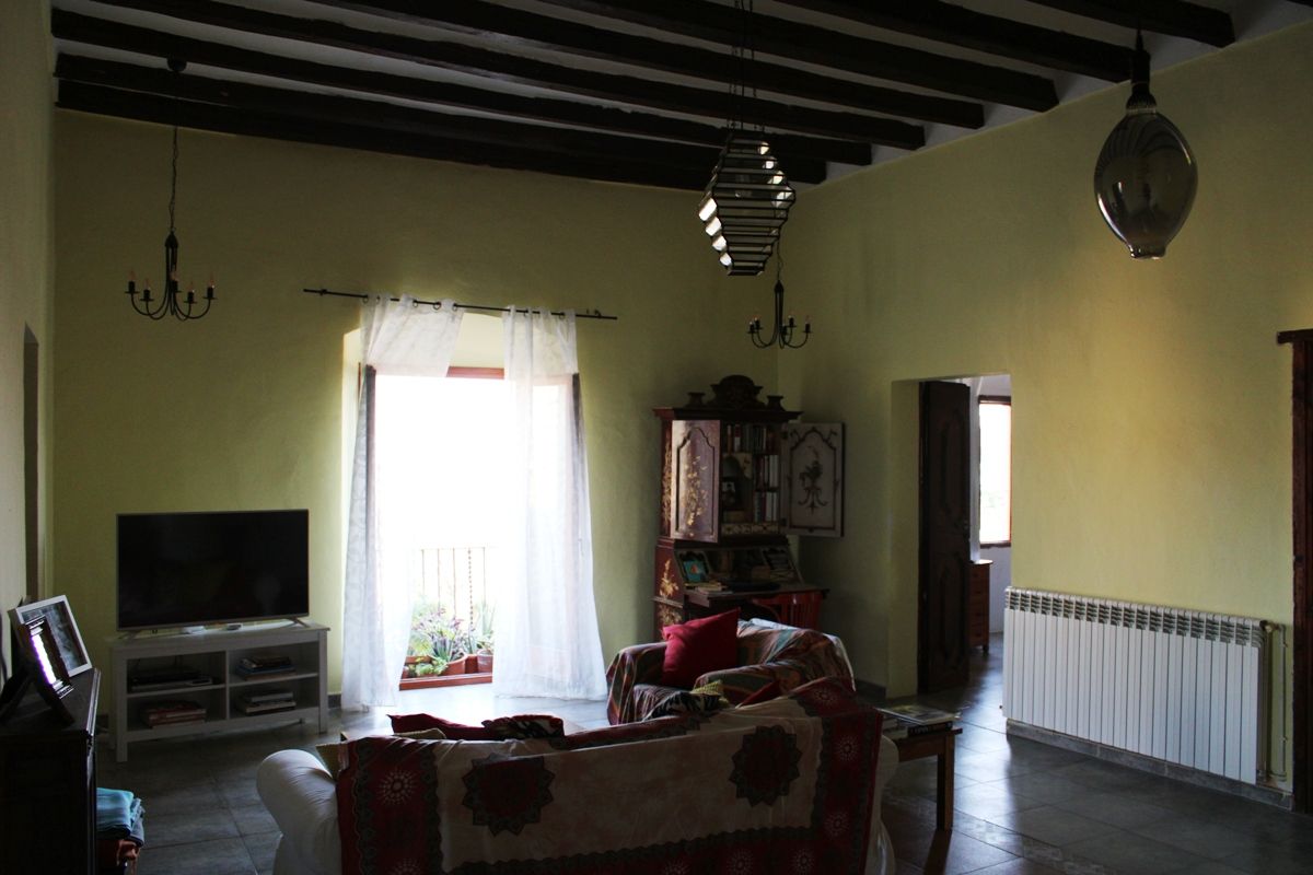 FARMHOUSE (ABOUT 868 M2) WITH GARDEN (ABOUT 426 M2), IN THE SURROUNDINGS OF ANGLESOLA.
