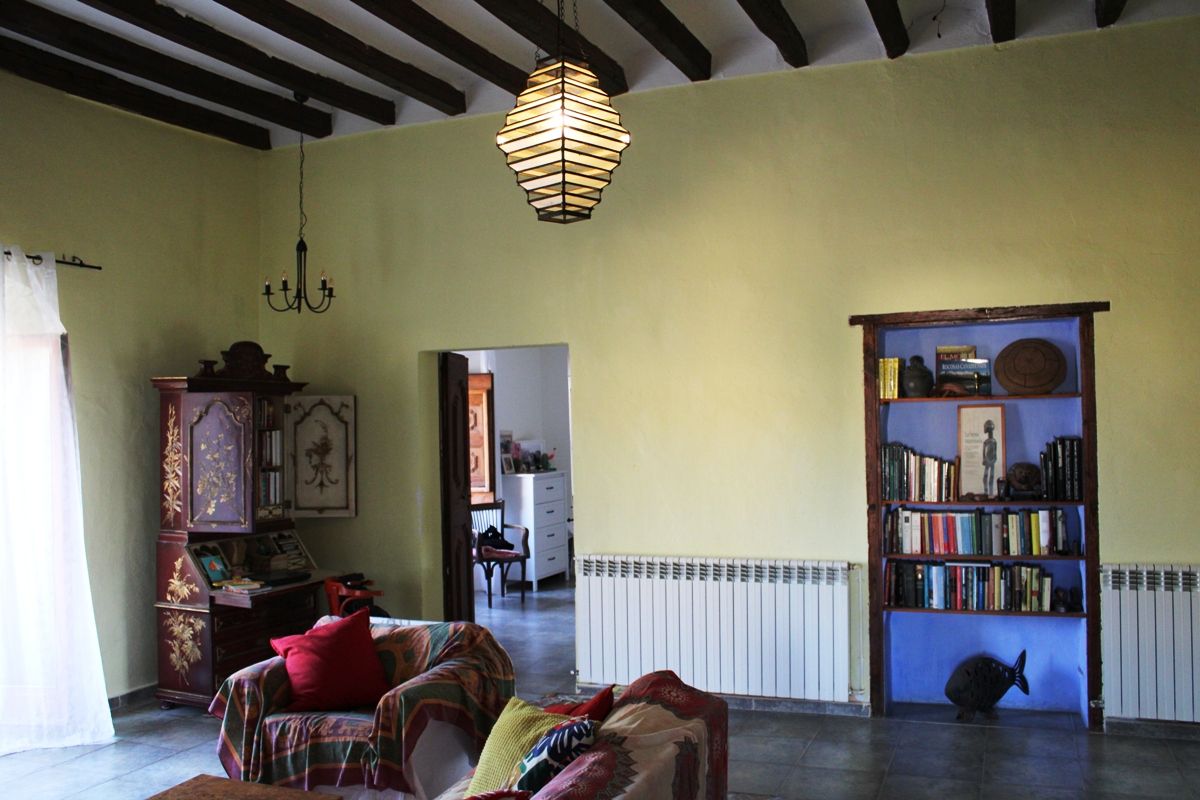FARMHOUSE (ABOUT 868 M2) WITH GARDEN (ABOUT 426 M2), IN THE SURROUNDINGS OF ANGLESOLA.