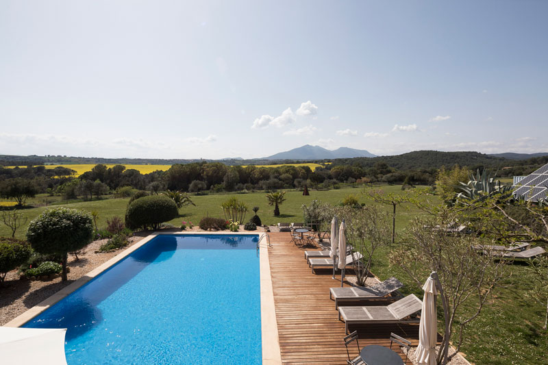 Farmhouse with 3.4 hectares of land in Alt Empordà