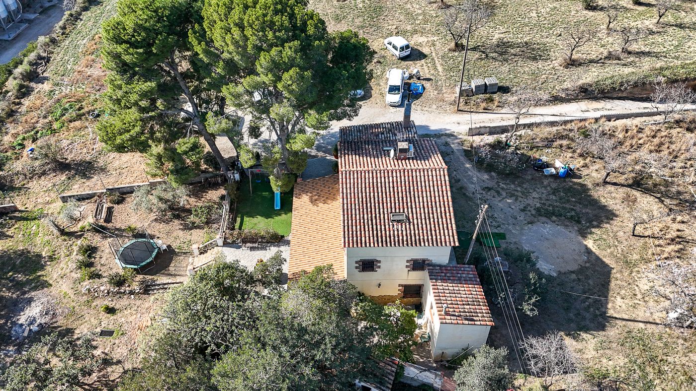 Completely renovated farmhouse for sale in Valls