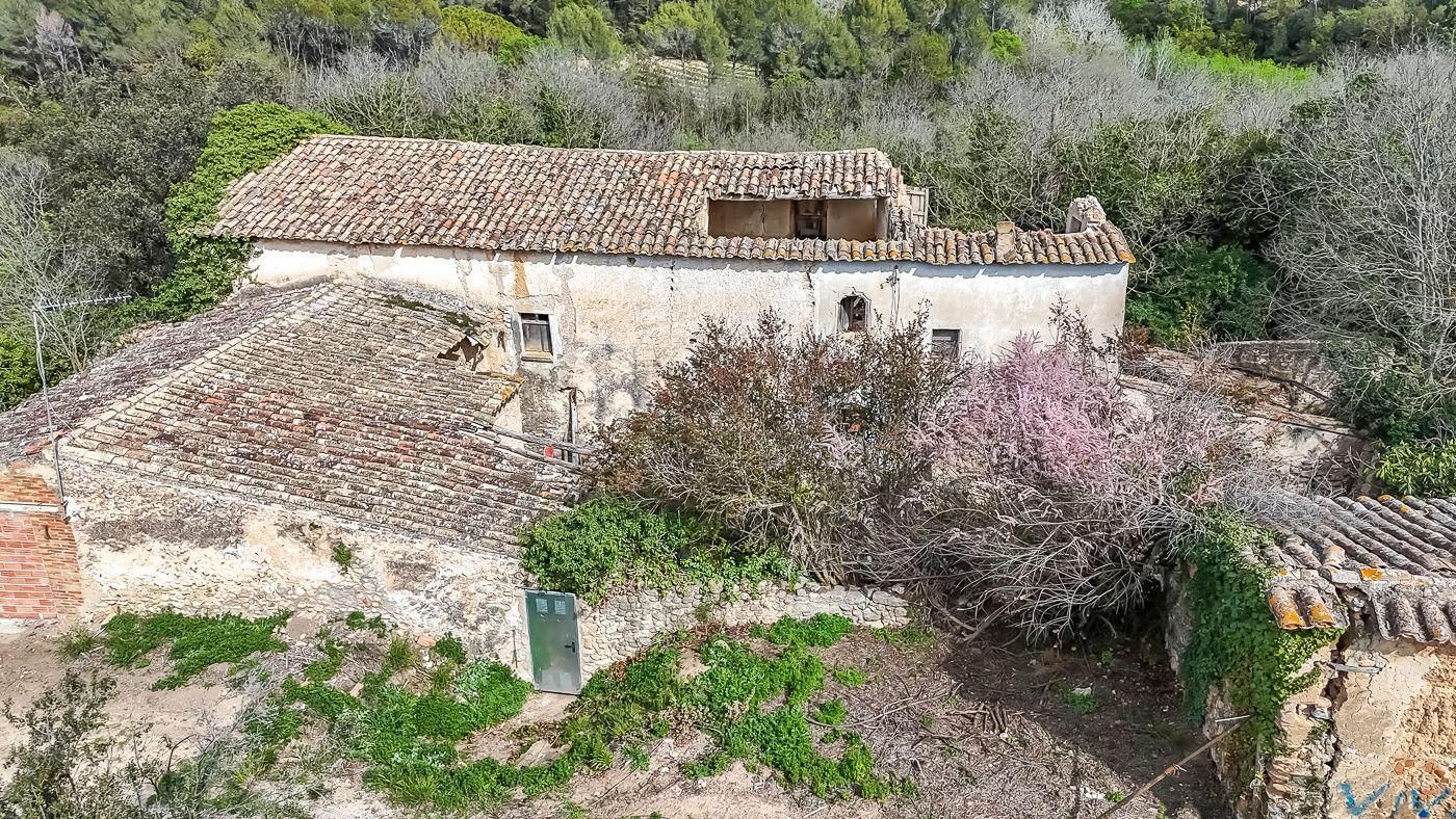 Zu renovierendes Bauernhaus mit Weinberg in Sant Martí Sarroca