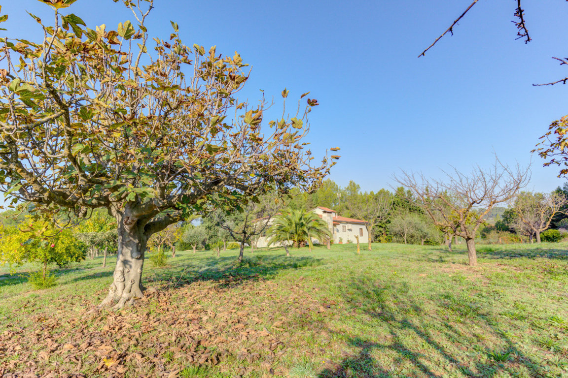 Beautiful country house for sale in Alt Penedès
