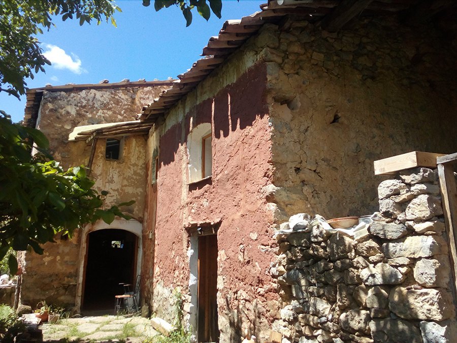 Eigentum in Coll de Nargó mit 3 Gebäuden zu reformieren