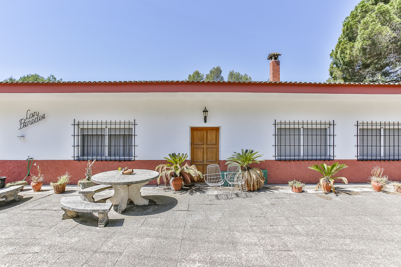 2 country houses in Rubí. Unique opportunity.