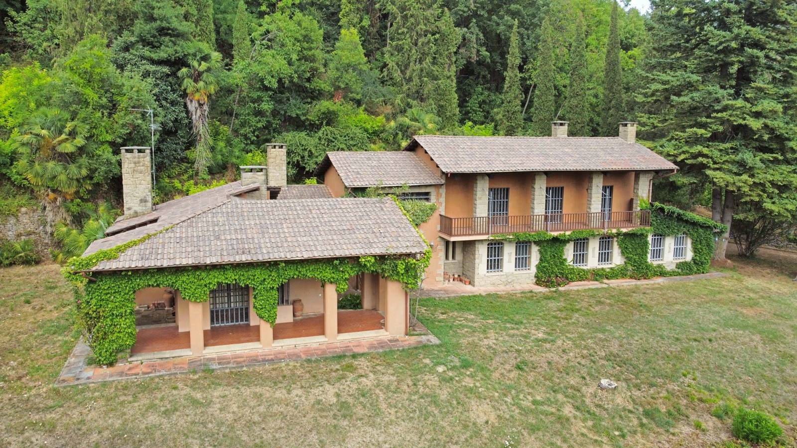 Ländliches Anwesen mit 2 Häusern in la Garrotxa