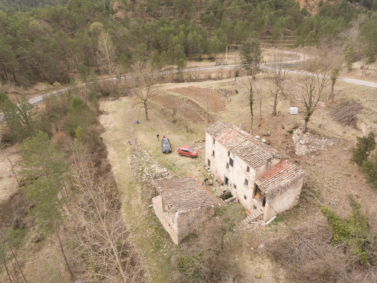 Masía para restaurar en el Berguedà