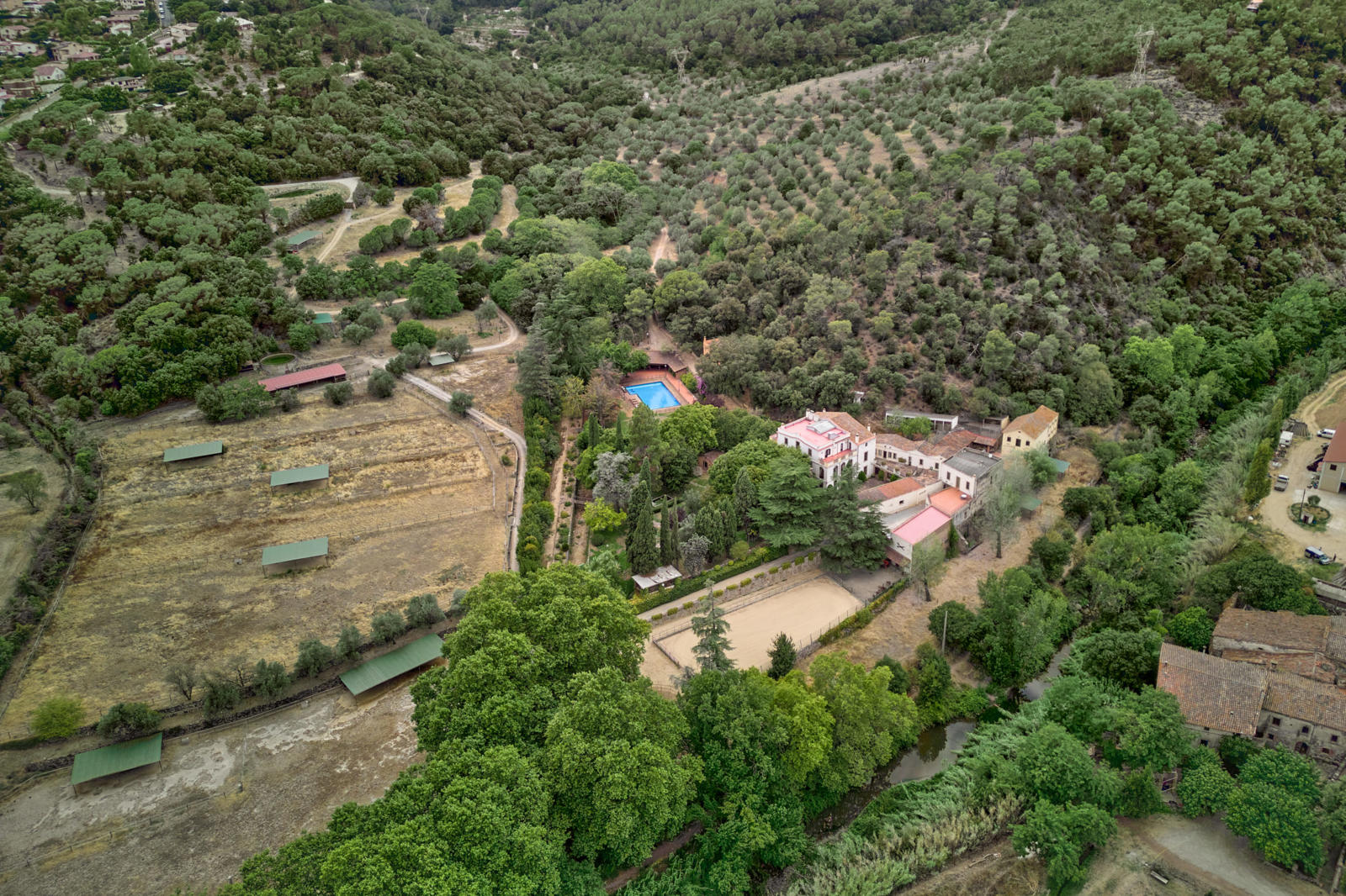 Espectacular vila modernista a la Garriga amb gran finca