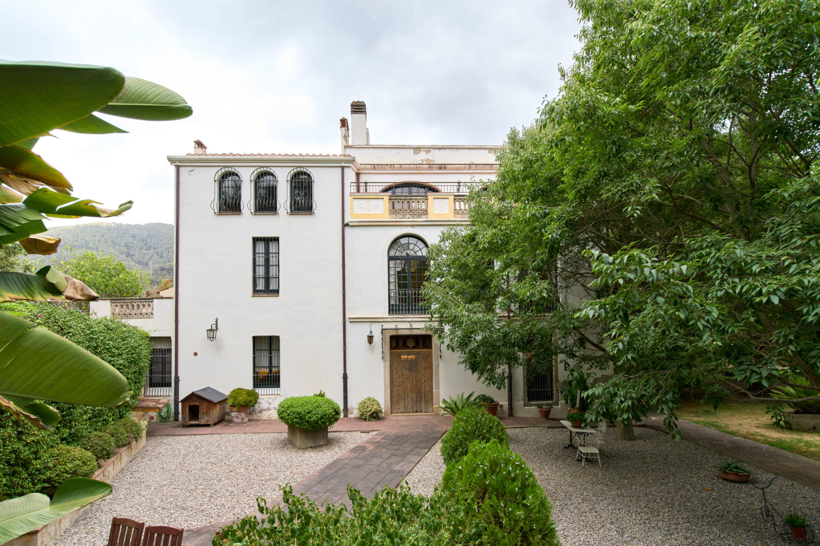 Espectacular vila modernista a la Garriga amb gran finca