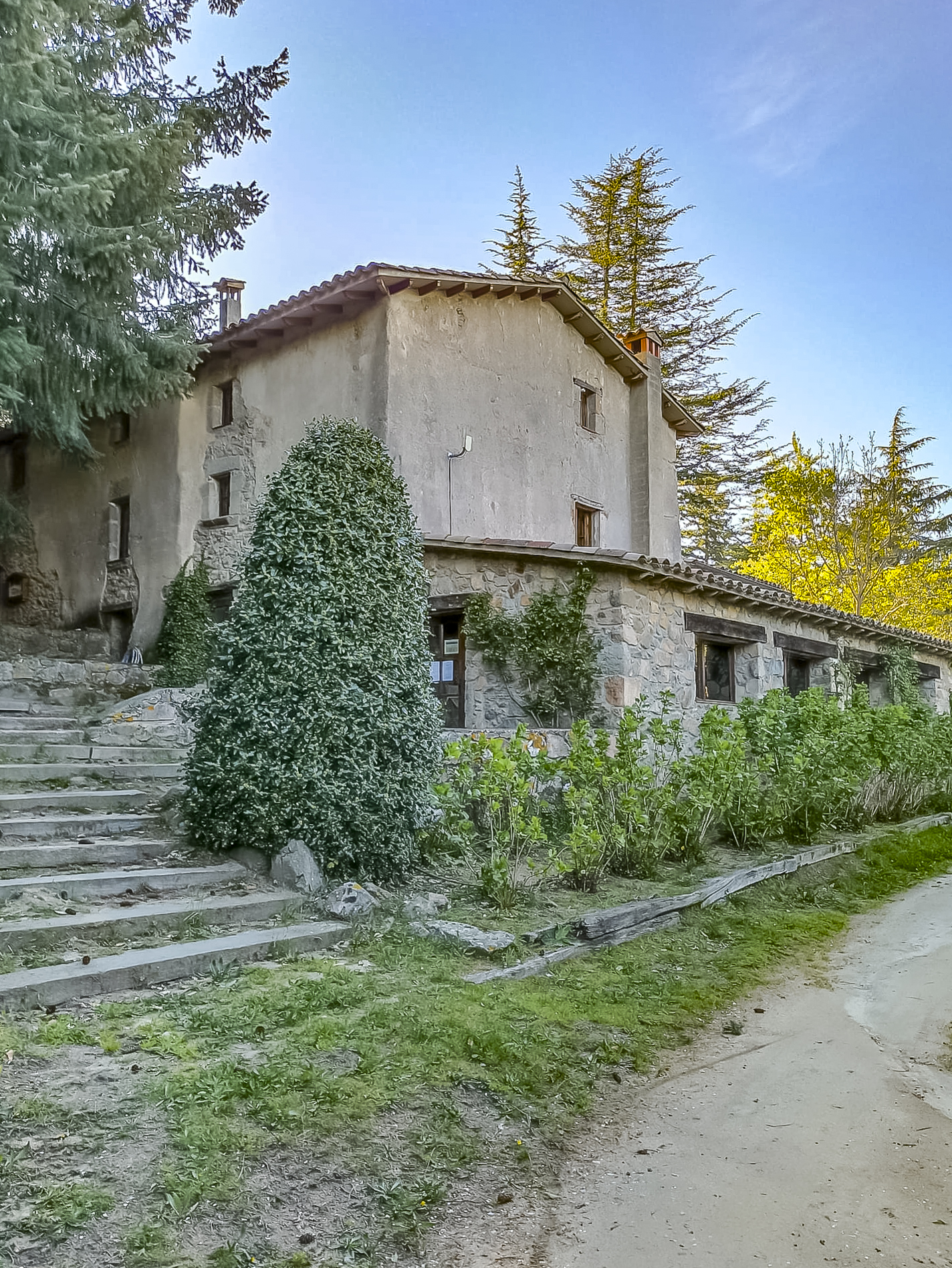House in the natural park of Montseny.  Swimming pool and communal area