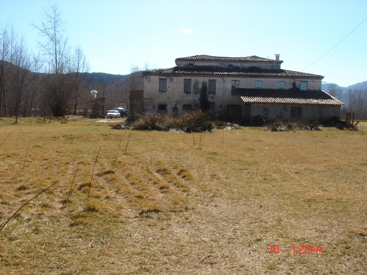 Masia per restaurar en venda amb 8 hectàrees de terreny a la Garrotxa